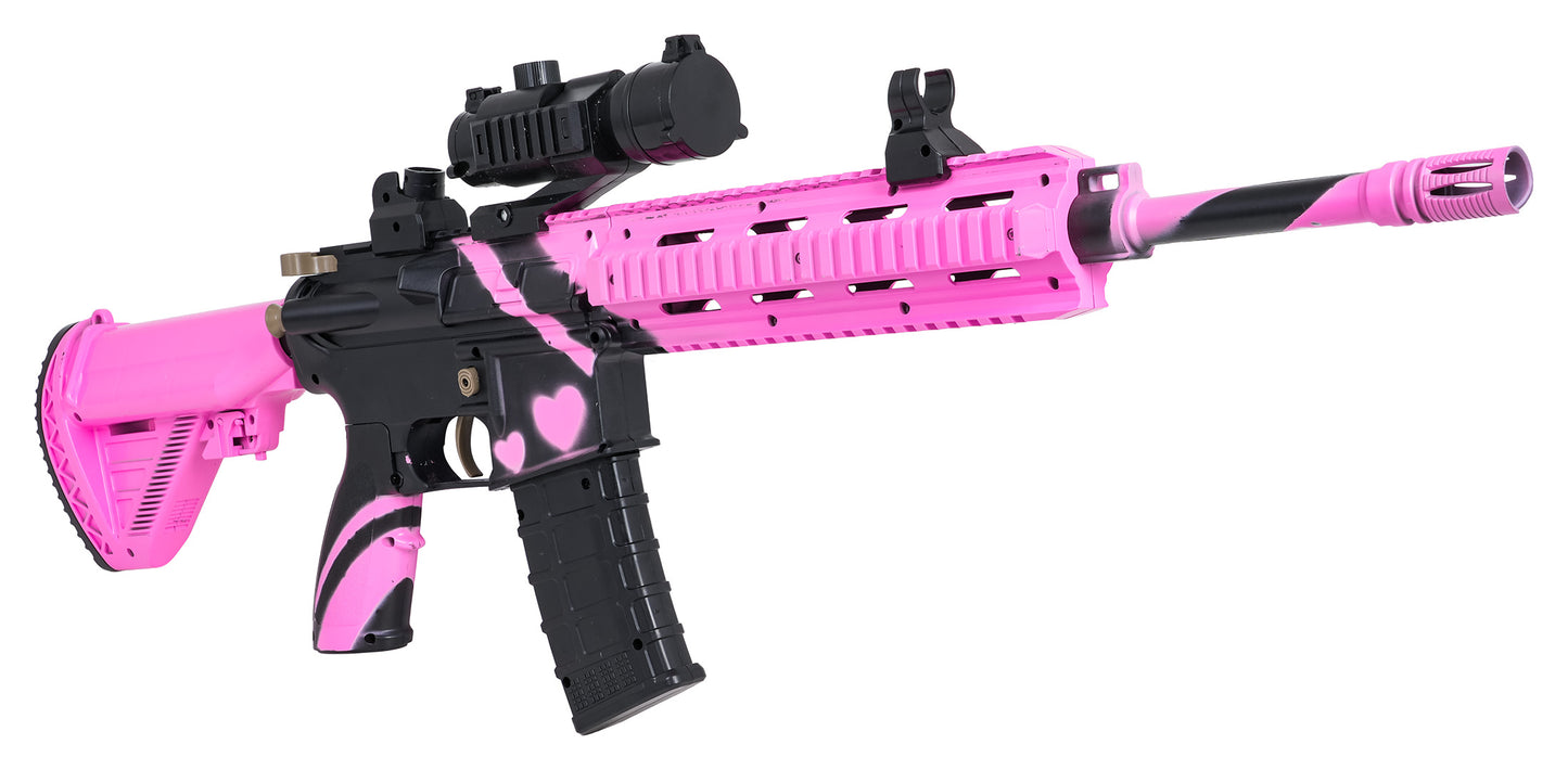 Rozā un melns M416 rotaļu gel blaster ar tēmēkli un sirds apdruku uz korpusa