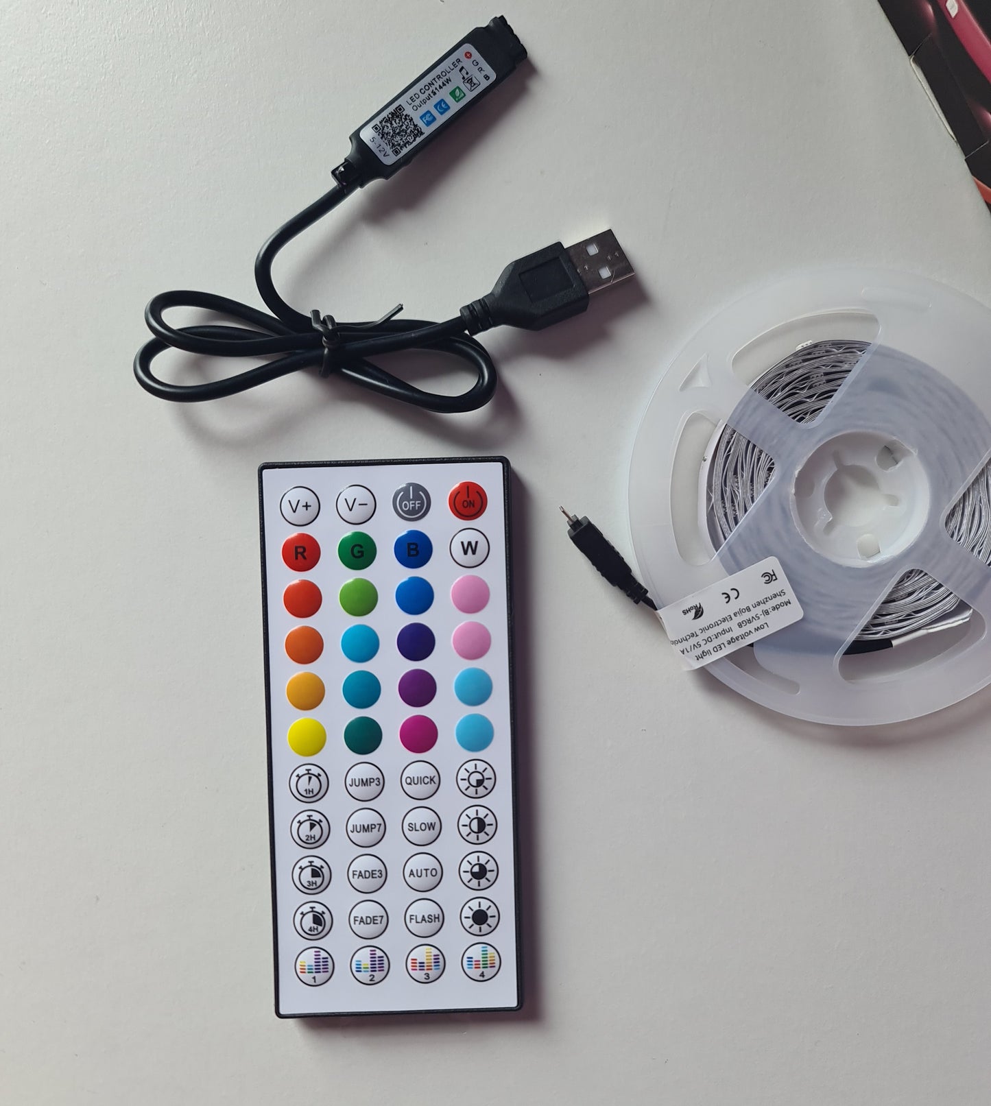 LED lente 5 m RGB, ar tālvadības pulti, USB