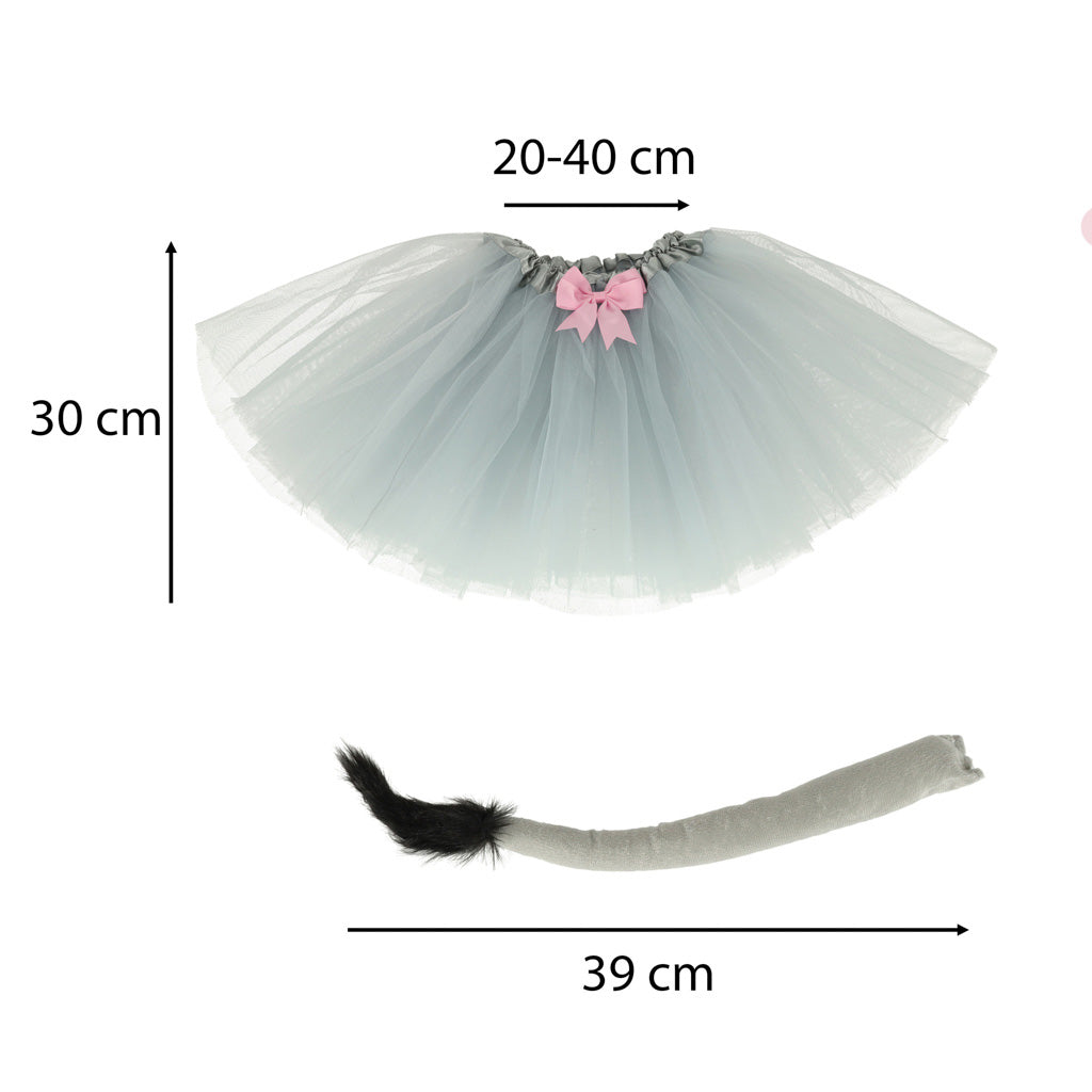 Ēzeļa kostīma tilla svārki ar rozā lenti un pelēka aste; attēlā norādīti izmēri svārku garums 30 cm, jostas apkārtmērs 20–40 cm, astes garums 39 cm.