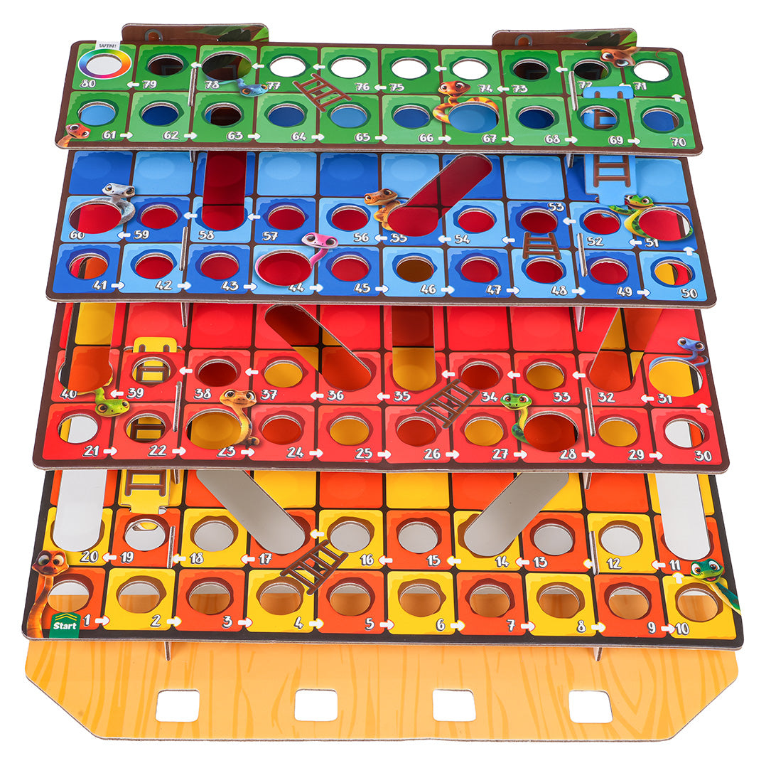 Galda spēle Snake Chess 3D četrstāvu spēles laukums ar numurētiem lauciņiem, čūskām un kāpnēm