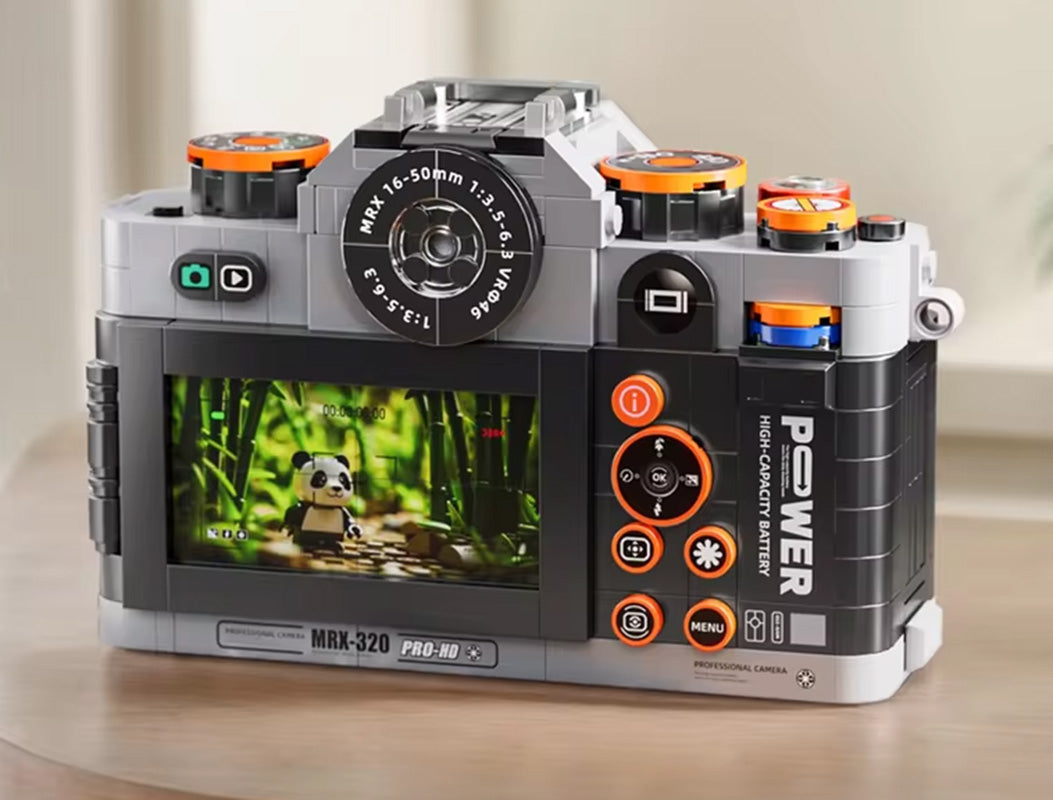 Konstruktors fotoaparāts MRX-320 ar ekrānu un vadības pogām, skats no aizmugures
