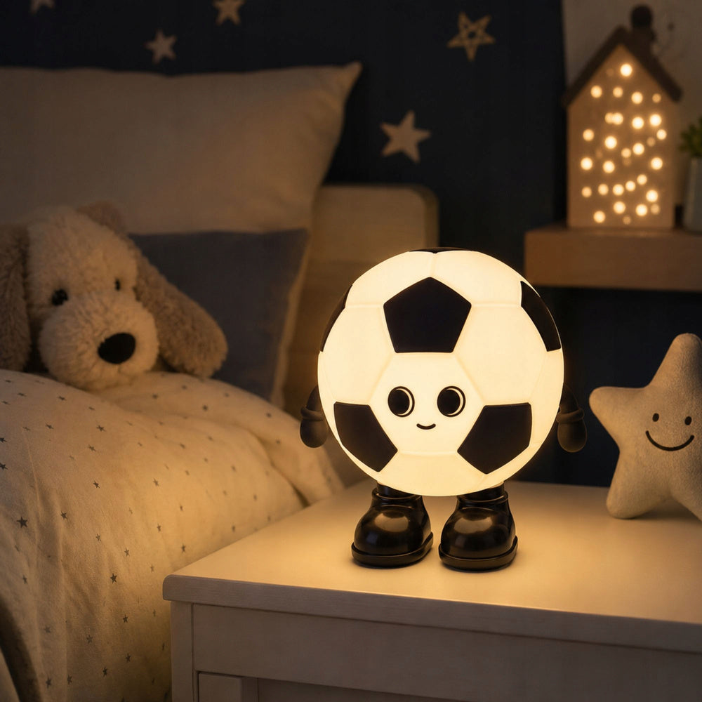 LED silikona naktslampiņa futbola bumbas formā bērnu istabā pie gultas