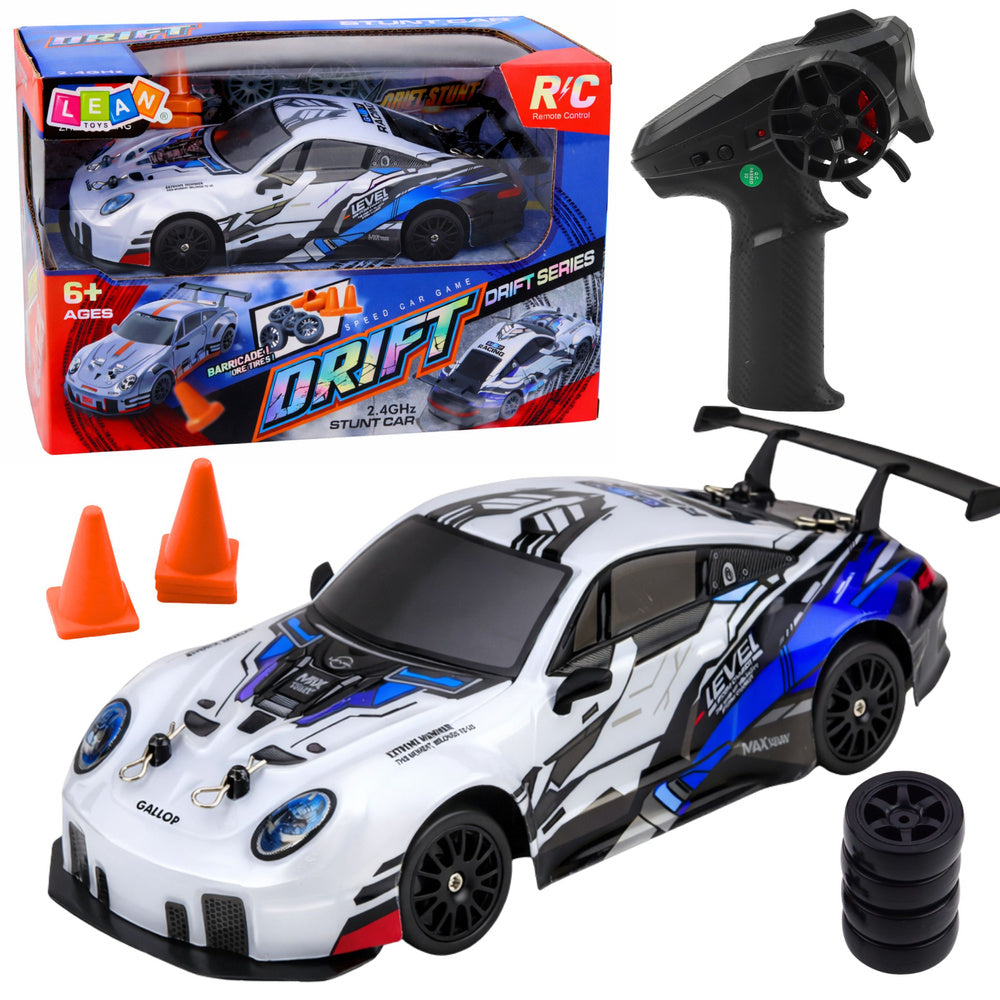 RC drifta auto 1:24 ar 4WD piedziņu, maināmiem riteņiem, konusiem un tālvadības pulti