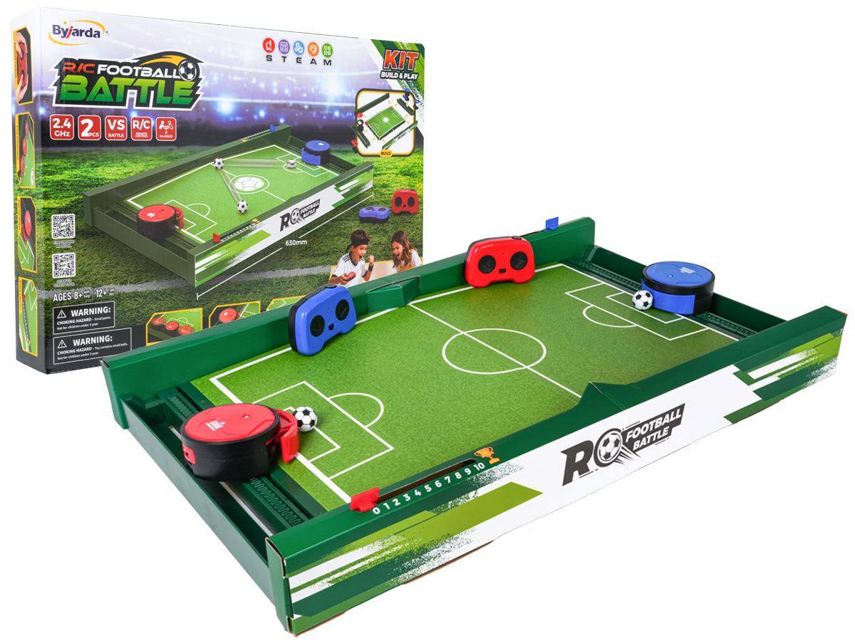 RC futbola spēle ar 2 pults vadāmiem spēlētājiem un futbola laukumu