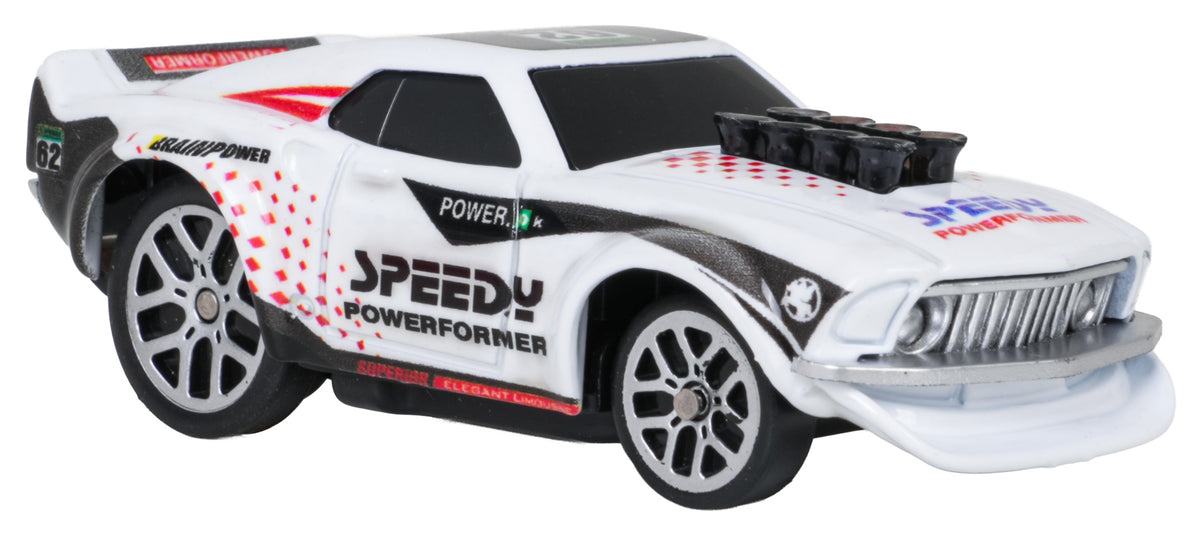 RC sporta auto baltā krāsā ar melniem un sarkaniem akcentiem, sānskats