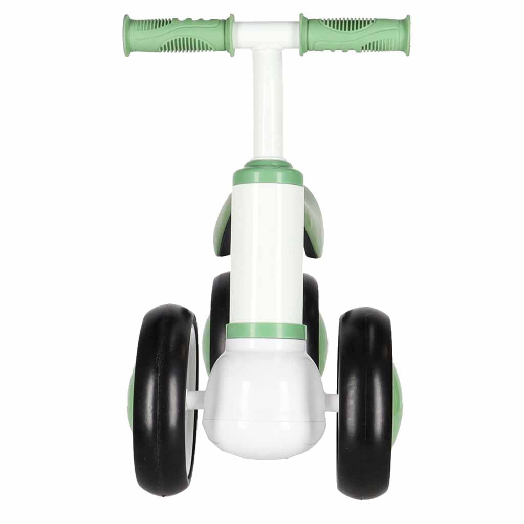 Zaļš Trike Fix Tiny V2 līdzsvara ritenis bērniem, skats no priekšpuses ar četru riteņu konstrukciju
